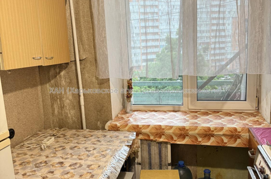 Продам квартиру, Аэрокосмический пр. , 50 , 1  ком., 41 м², советский ремонт 