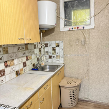 Продам квартиру, Аэрокосмический пр. , 50 , 1  ком., 41 м², советский ремонт 