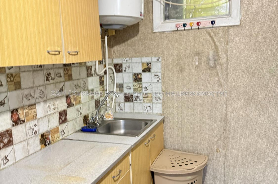 Продам квартиру, Аэрокосмический пр. , 50 , 1  ком., 41 м², советский ремонт 