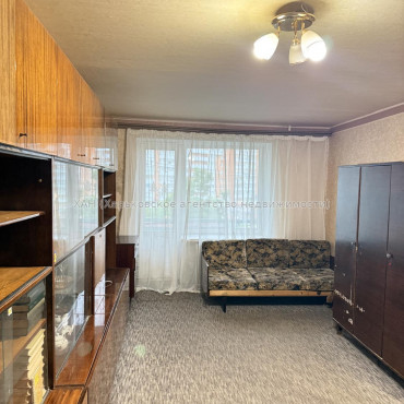 Продам квартиру, Аэрокосмический пр. , 50 , 1  ком., 41 м², советский ремонт 