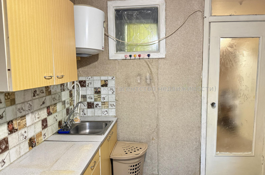 Продам квартиру, Аэрокосмический пр. , 50 , 1  ком., 41 м², советский ремонт 