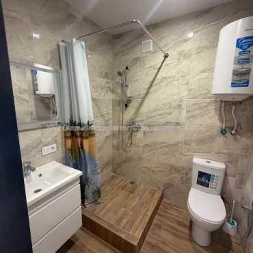 Продам квартиру, Шевченковский пер. , 1 кім., 34.40 м², евроремонт 