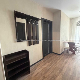 Продам квартиру, Шевченковский пер. , 1 кім., 34.40 м², евроремонт