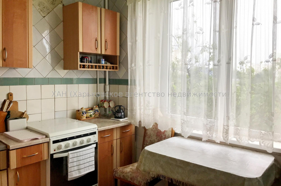 Продам квартиру, Непокоренных ул. , 37 , 2  ком., 45 м², советский ремонт 