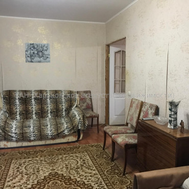 Продам квартиру, Непокоренных ул. , 37 , 2  ком., 45 м², советский ремонт 