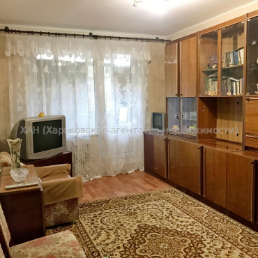 Продам квартиру, Непокоренных ул. , 37 , 2  ком., 45 м², советский ремонт 