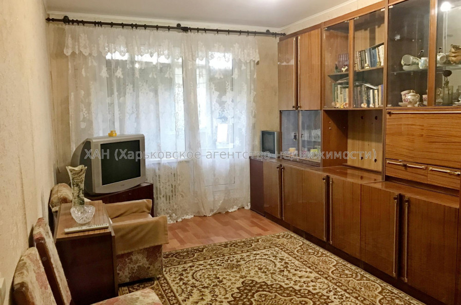 Продам квартиру, Непокоренных ул. , 37 , 2  ком., 45 м², советский ремонт 