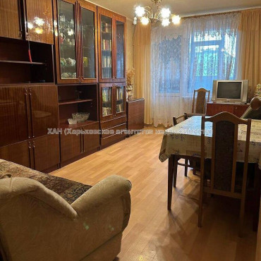 Продам квартиру, Академика Павлова ул. , 3 кім., 63.80 м², косметический ремонт 
