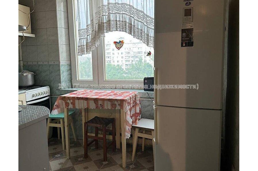 Продам квартиру, Академика Павлова ул. , 3 кім., 63.80 м², косметический ремонт 