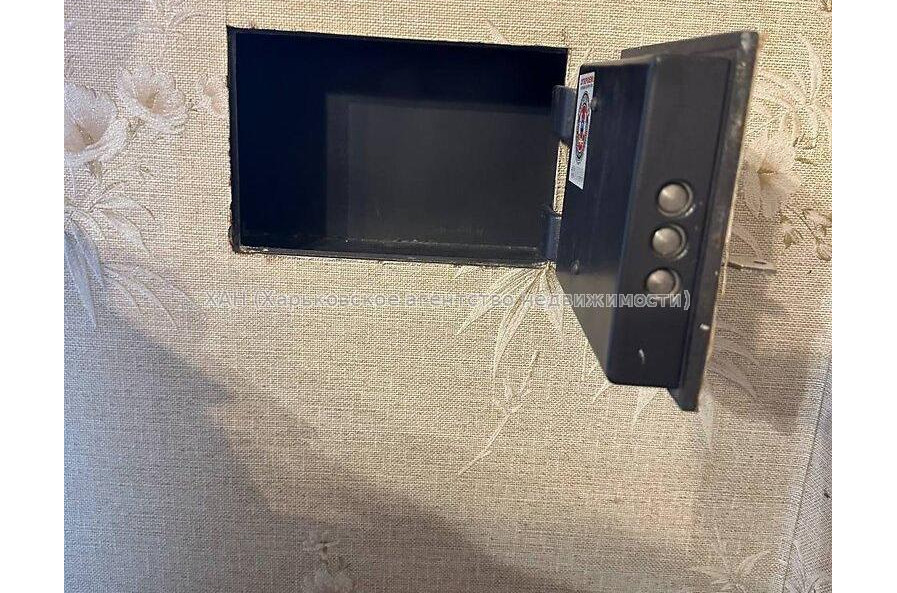 Продам квартиру, Академика Павлова ул. , 3 кім., 63.80 м², косметический ремонт 