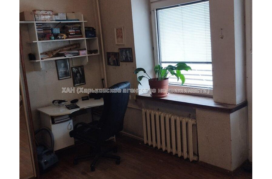 Продам квартиру, Потебни ул. , 1  ком., 42.30 м², капитальный ремонт 