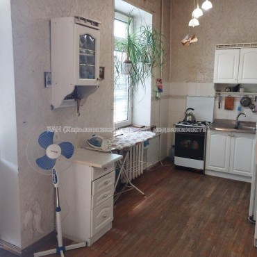 Продам квартиру, Потебни ул. , 1  ком., 42.30 м², капитальный ремонт 