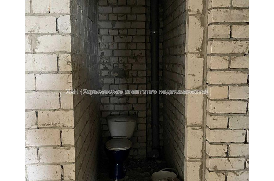 Продам квартиру, Лисаветинская ул. , 2 кім., 70 м², без внутренних работ 