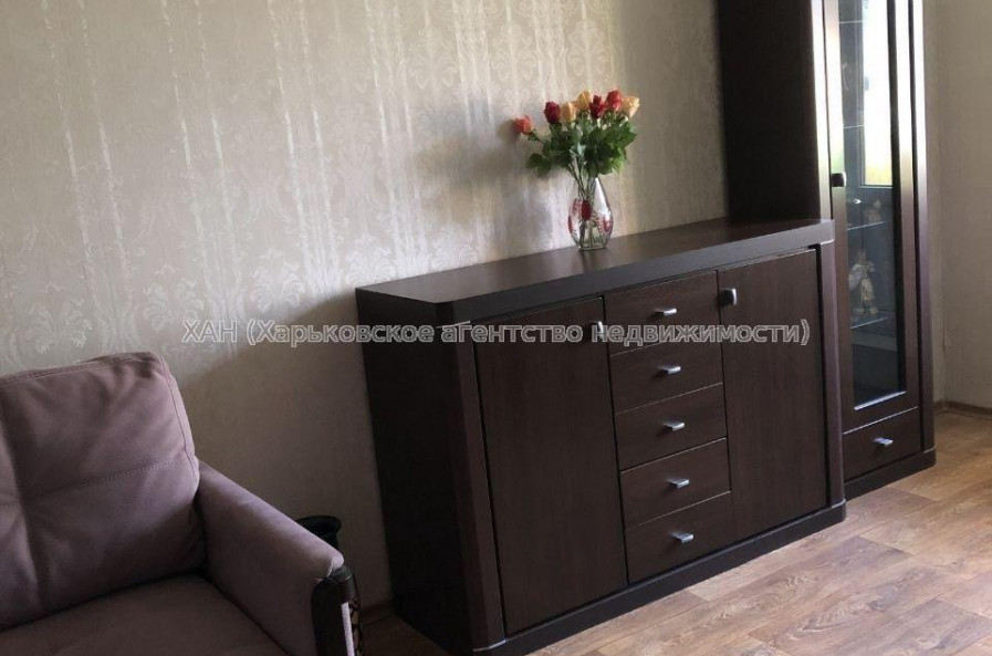 Продам квартиру, 3  ком., 65 м², косметический ремонт 