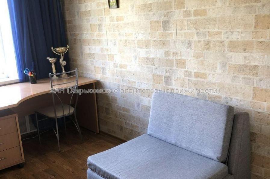 Продам квартиру, 3  ком., 65 м², косметический ремонт 
