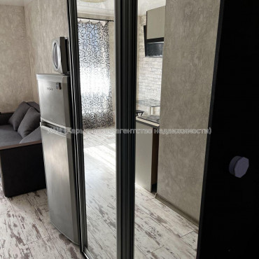 Продам квартиру, Героев Харькова просп. , 1  ком., 20 м², евроремонт 