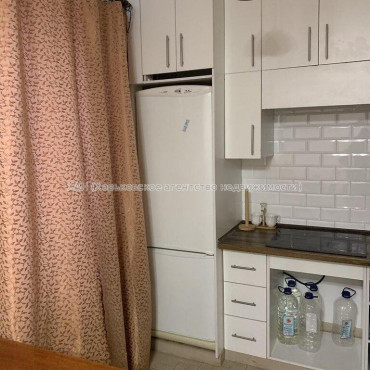 Продам квартиру, Большая Панасовская ул. , 1  ком., 31.30 м², капитальный ремонт 