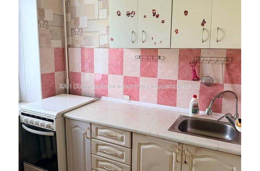 Продам квартиру, Отакара Яроша ул. , 2  ком., 45.10 м², капитальный ремонт 