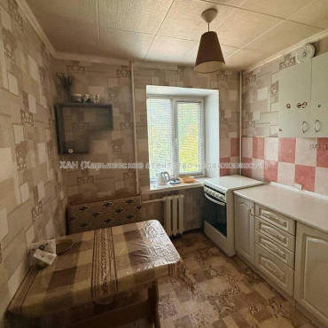 Продам квартиру, Отакара Яроша ул. , 2  ком., 45.10 м², капитальный ремонт 