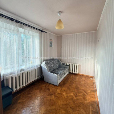 Продам квартиру, Отакара Яроша ул. , 2  ком., 45.10 м², капитальный ремонт 
