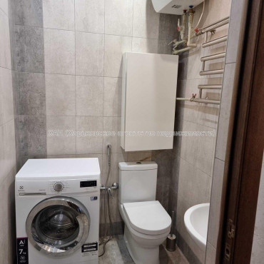 Продам квартиру, Дача 55 ул. , 3  ком., 84 м², капитальный ремонт 