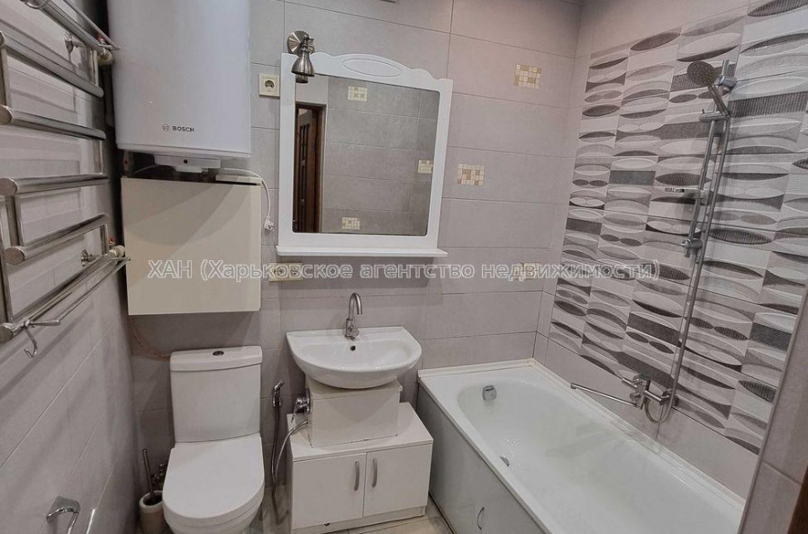 Продам квартиру, Дача 55 ул. , 3  ком., 84 м², капитальный ремонт 