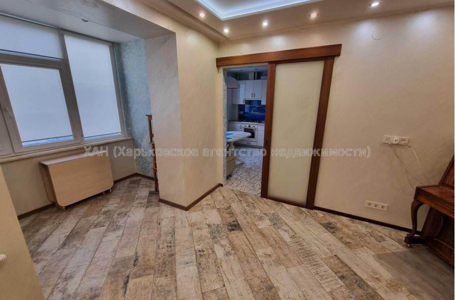 Продам квартиру, Дача 55 ул. , 3  ком., 84 м², капитальный ремонт 