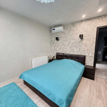 Продам квартиру, Павла Тычины ул. , 2  ком., 52.60 м², евроремонт 
