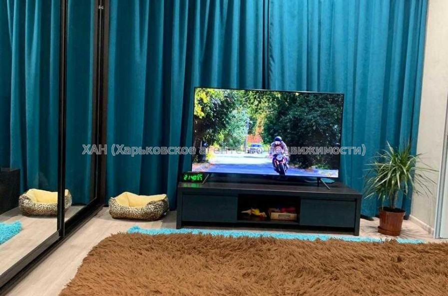 Продам квартиру, Павла Тычины ул. , 2  ком., 52.60 м², евроремонт 
