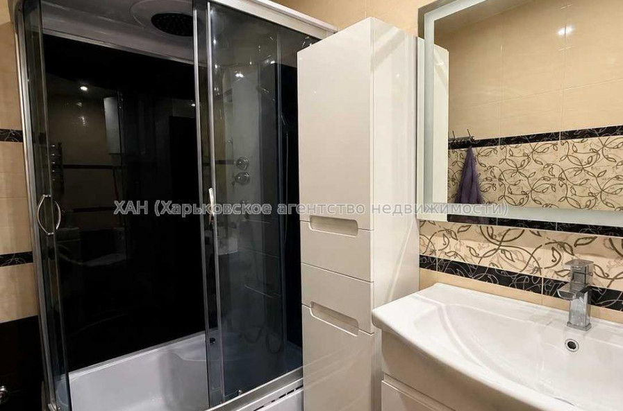 Продам квартиру, Павла Тычины ул. , 2  ком., 52.60 м², евроремонт 