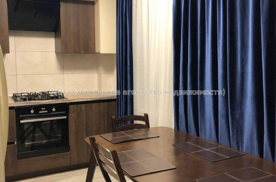 Продам квартиру, Отакара Яроша пер. , 3 кім., 56 м², авторский дизайн 