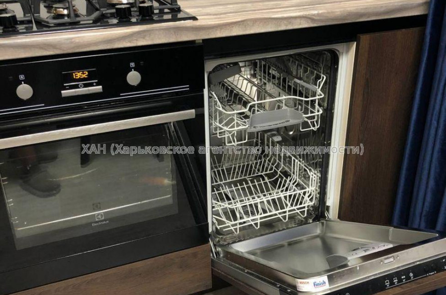 Продам квартиру, Отакара Яроша пер. , 3 кім., 56 м², авторский дизайн 