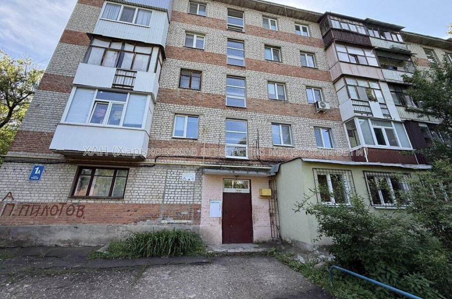 Продам квартиру, Пилотов пер. , 1 кім., 29.90 м², косметический ремонт 
