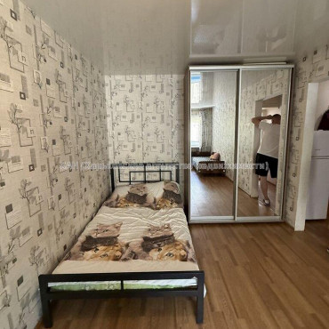 Продам квартиру, Пилотов пер. , 1 кім., 29.90 м², косметический ремонт 