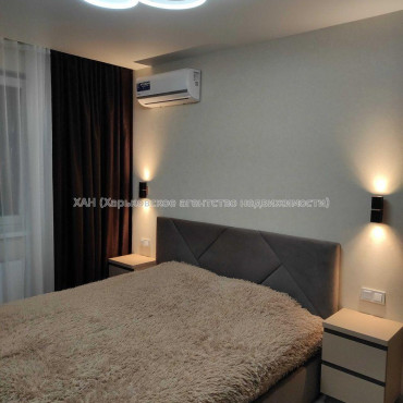 Продам квартиру, Драгоманова ул. , 2 кім., 56 м², евроремонт 