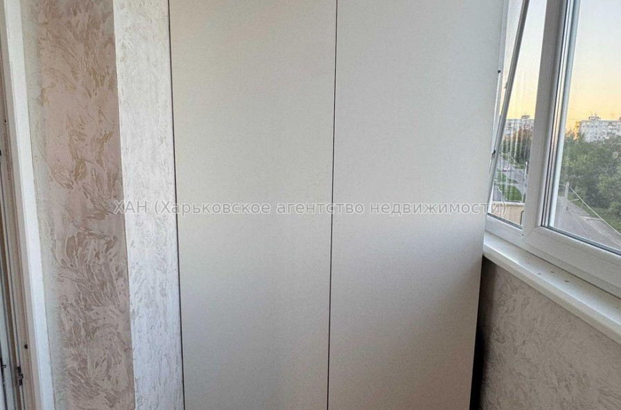 Продам квартиру, Драгоманова ул. , 2 кім., 56 м², евроремонт 