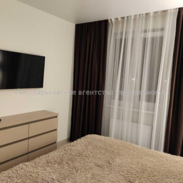 Продам квартиру, Драгоманова ул. , 2 кім., 56 м², евроремонт 