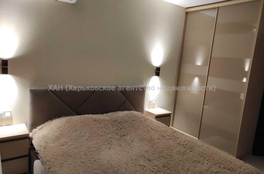 Продам квартиру, Драгоманова ул. , 2 кім., 56 м², евроремонт 
