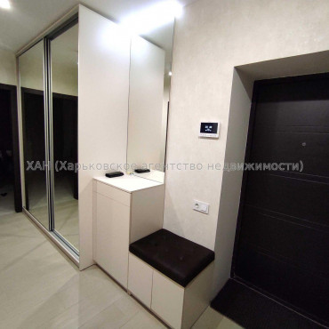 Продам квартиру, Драгоманова ул. , 2 кім., 56 м², евроремонт 