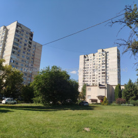 Продам квартиру, Болградская ул. , 3 кім., 71 м², евроремонт