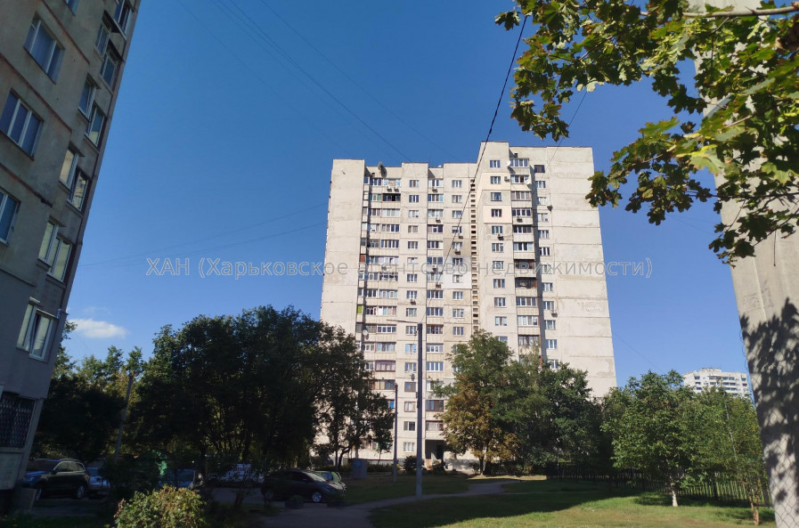 Продам квартиру, Болградская ул. , 3 кім., 71 м², евроремонт 
