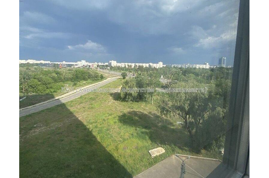 Продам квартиру, Непокоренных ул. , 1 кім., 50 м², без внутренних работ 