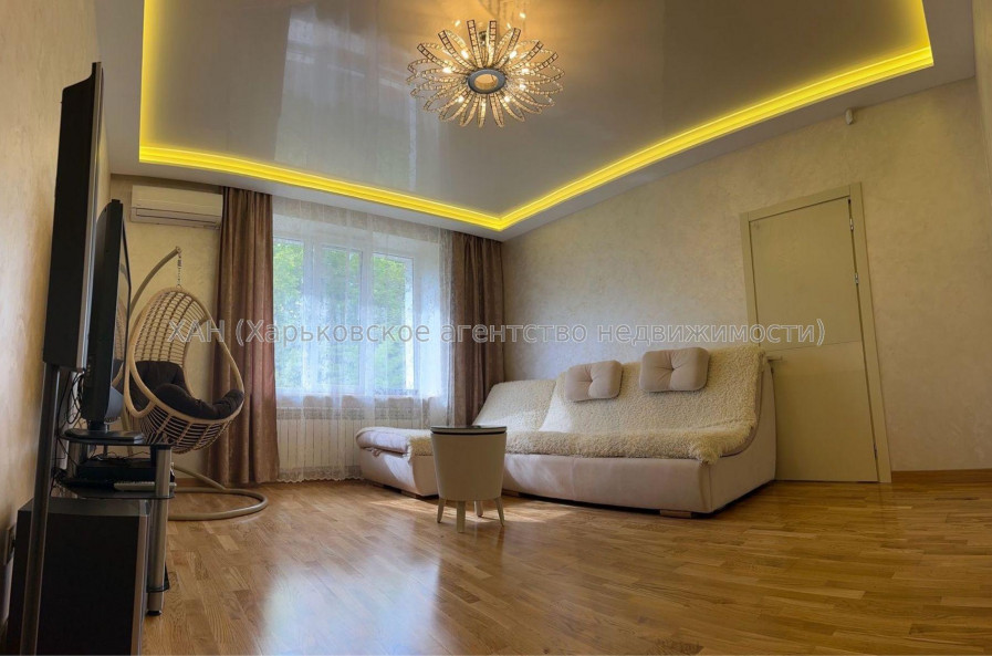 Продам квартиру, Данилевского ул. , 2 кім., 52 м², авторский дизайн 
