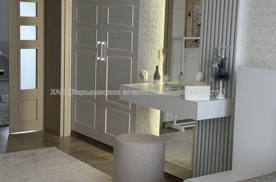 Продам квартиру, Героев Харькова просп. , 2 кім., 68 м², авторский дизайн 