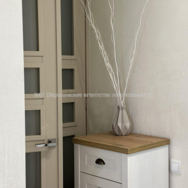 Продам квартиру, Героев Харькова просп. , 2 кім., 68 м², авторский дизайн 