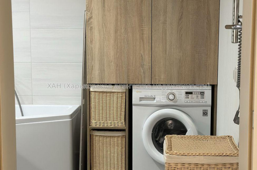 Продам квартиру, Героев Харькова просп. , 2 кім., 68 м², авторский дизайн 