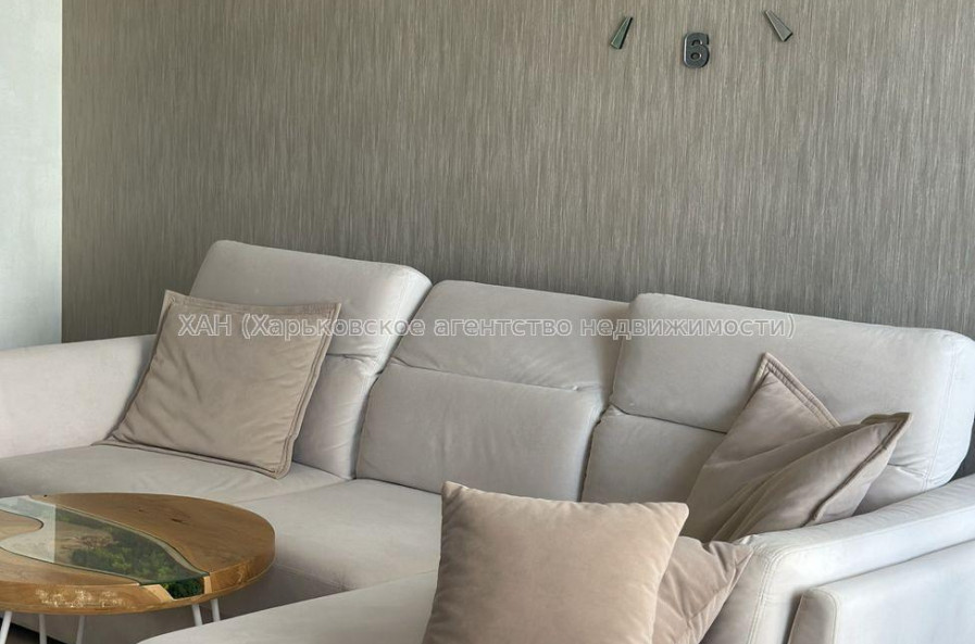 Продам квартиру, Героев Харькова просп. , 2 кім., 68 м², авторский дизайн 