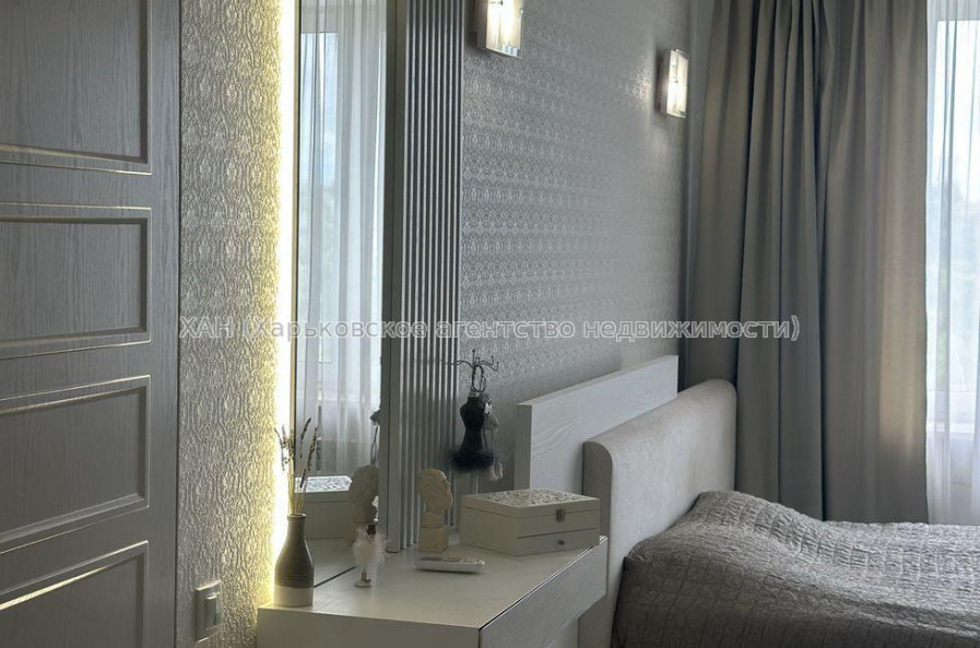 Продам квартиру, Героев Харькова просп. , 2 кім., 68 м², авторский дизайн 