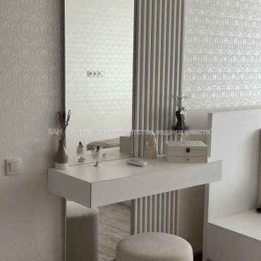 Продам квартиру, Героев Харькова просп. , 2 кім., 68 м², авторский дизайн 