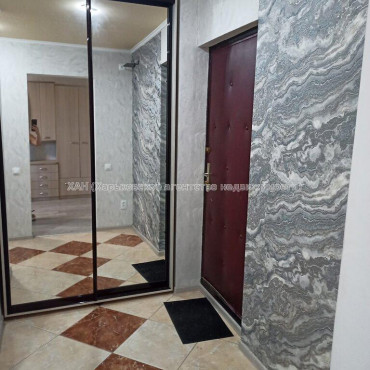 Продам квартиру, Жасминовый б-р , 1  ком., 33 м², капитальный ремонт 